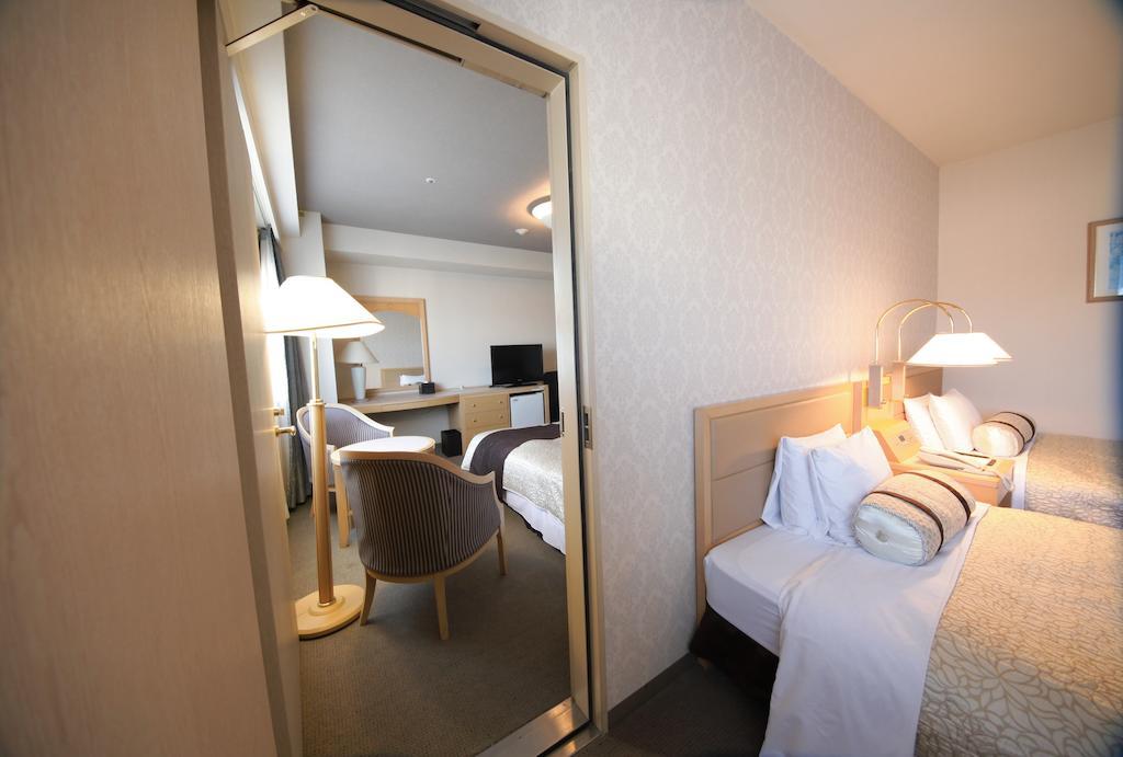 Numazu River Side Hotel Bagian luar foto